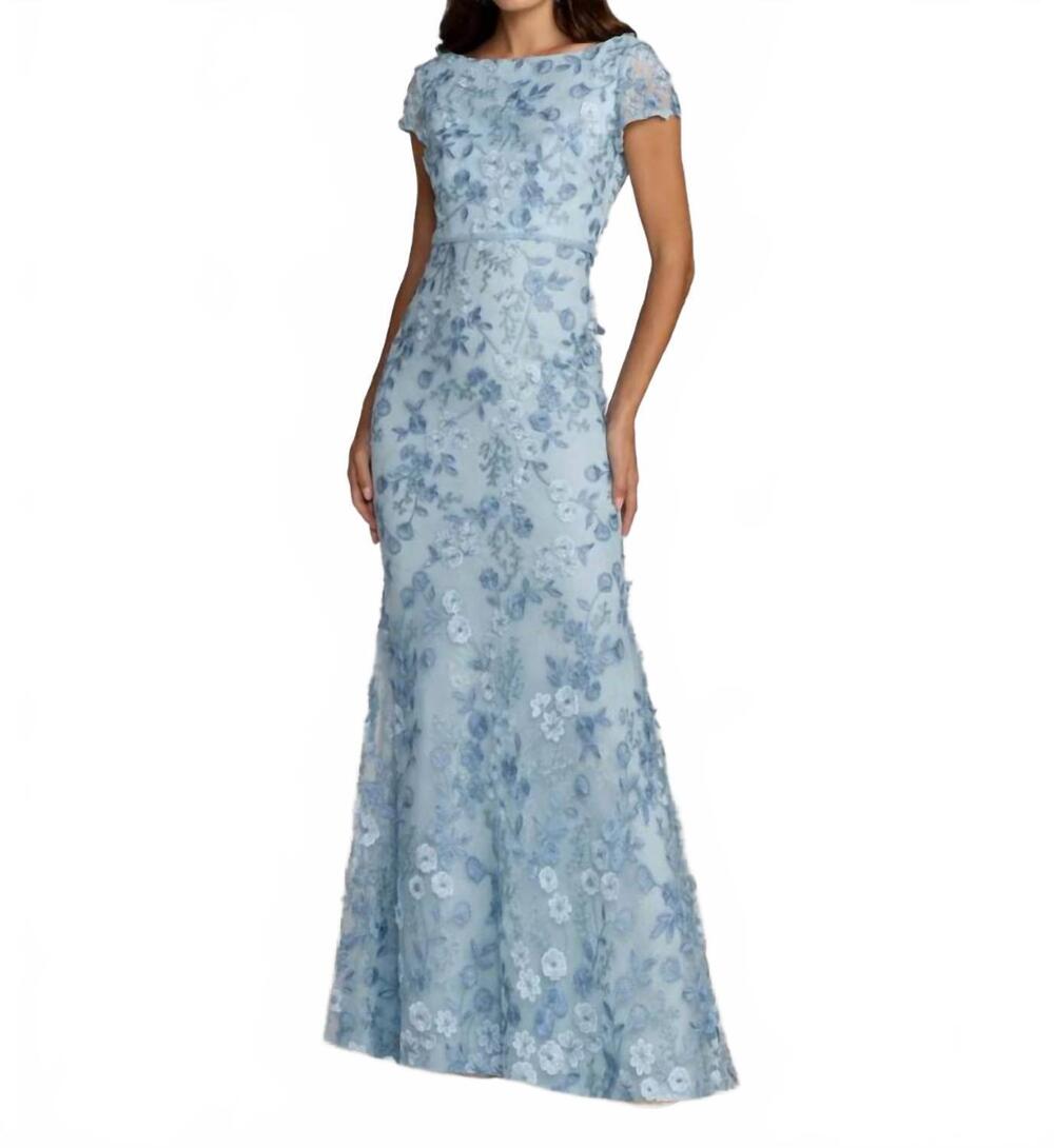 NEW MAC DUGGAL floral applique boat neck cap sleeve gown in powder blue
